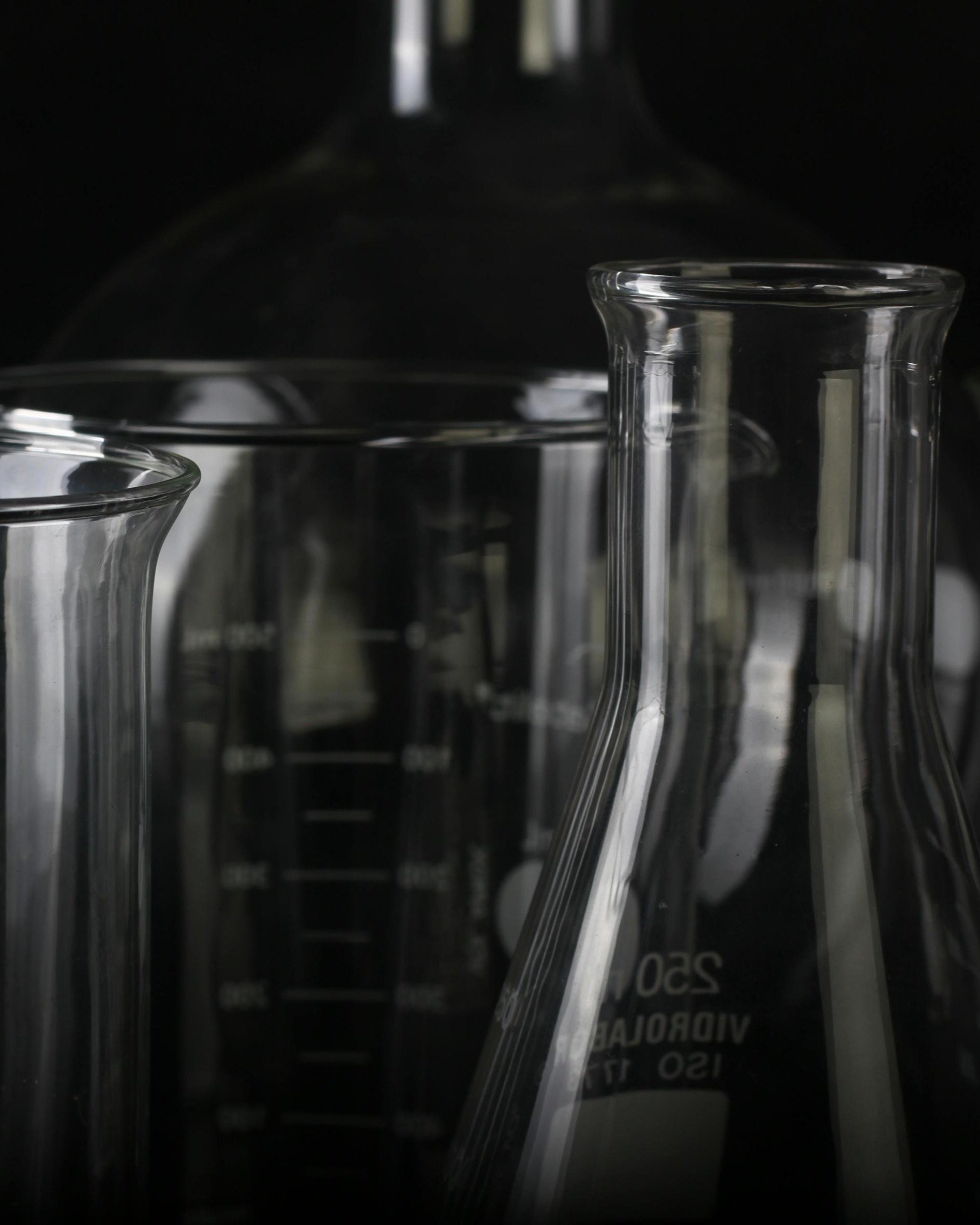 laboratory-glassware-beakers-flasks-scientific-equipment-chemistry